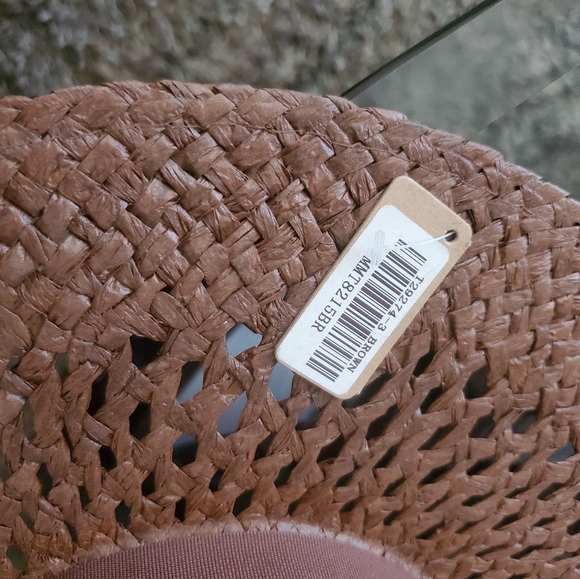 Hat - Picture 3 of 3